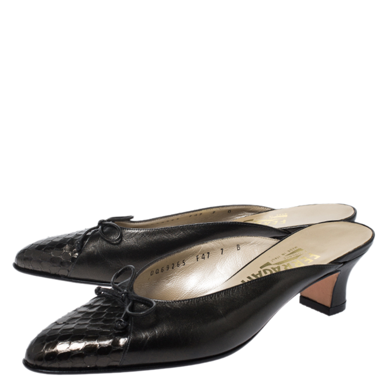 Salvatore Ferragamo Black Leather And Snakeskin Bow Mules Sandals Size 37.5