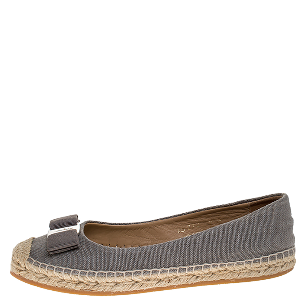 

Salvatore Ferragamo Grey Canvas Mandy Espadrille Flats Size