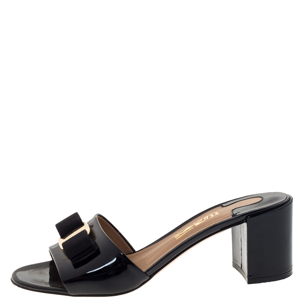 

Salvatore Ferragamo Black Patent Leather Vara Bow Block Heel Sandals Size