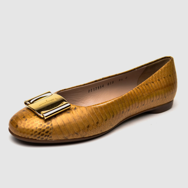 Pre Owned Salvatore Ferragamo Beige Embossed Logo Buckle 'Sun' Ballet Flats Size 40 