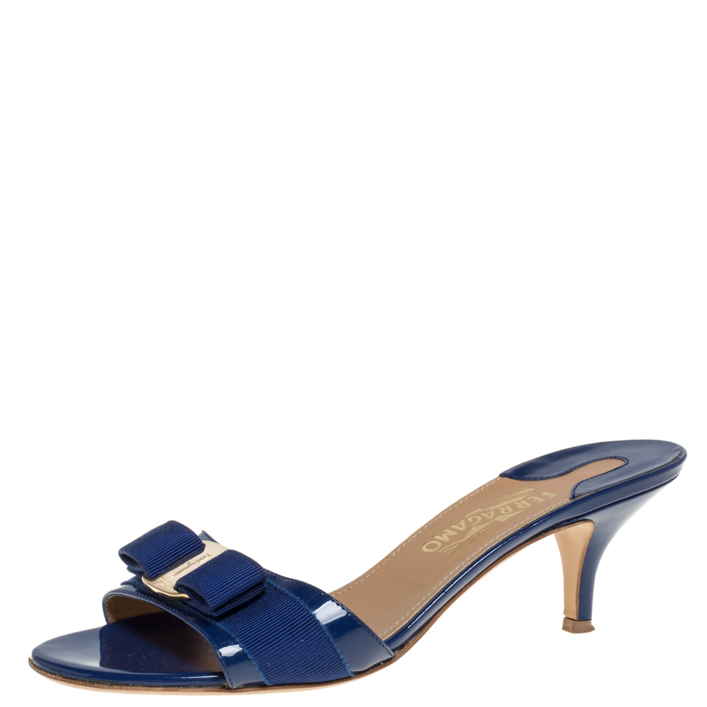 Salvatore Ferragamo Blue Patent Leather Vara Bow Open Toe Sandals Size 39