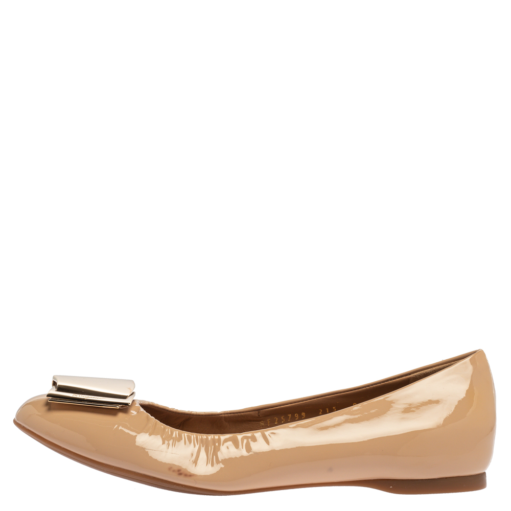 

Salvatore Ferragamo Beige Patent Leather Ballet Flats Size