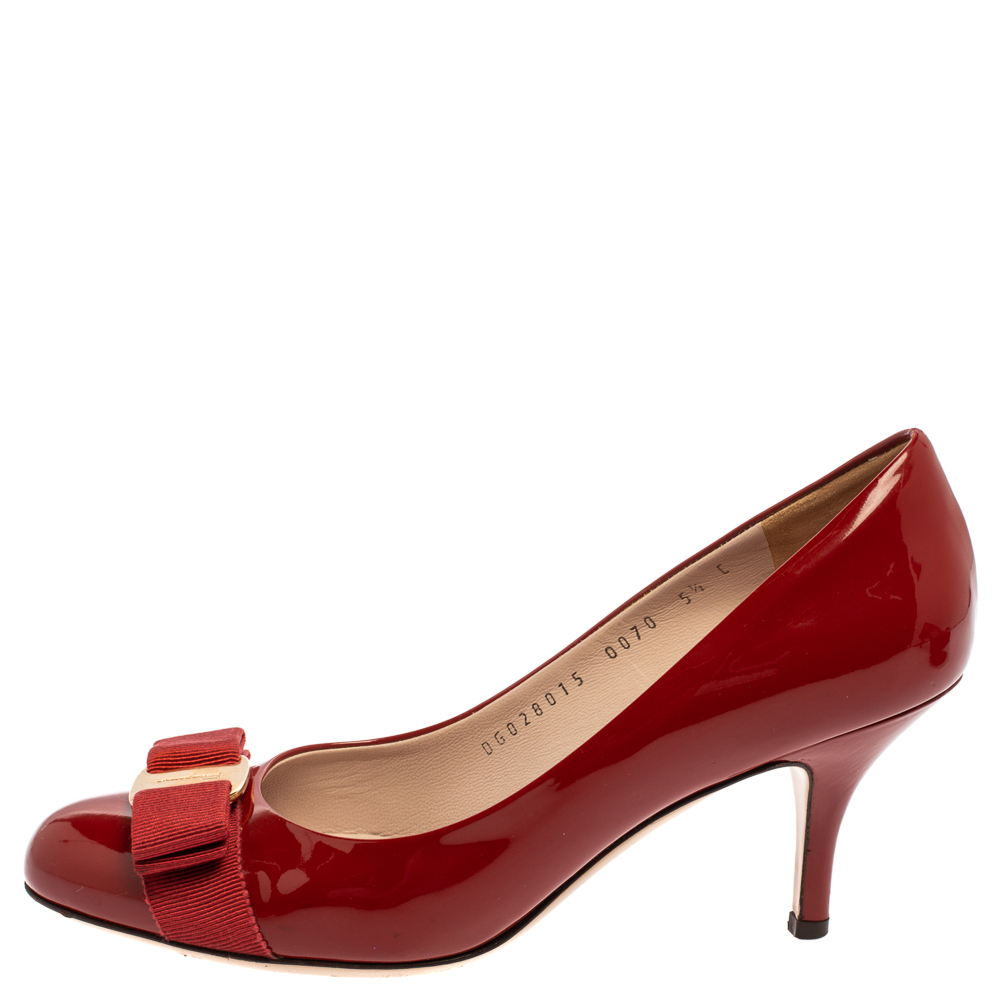 

Salvatore Ferragamo Red Patent Leather Varina Vara Bow Pumps Size