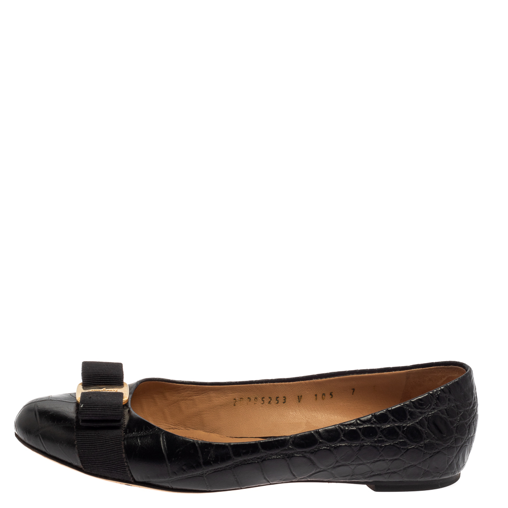 

Salvatore Ferragamo Black Croc Embossed Leather Vara Bow Flats Size