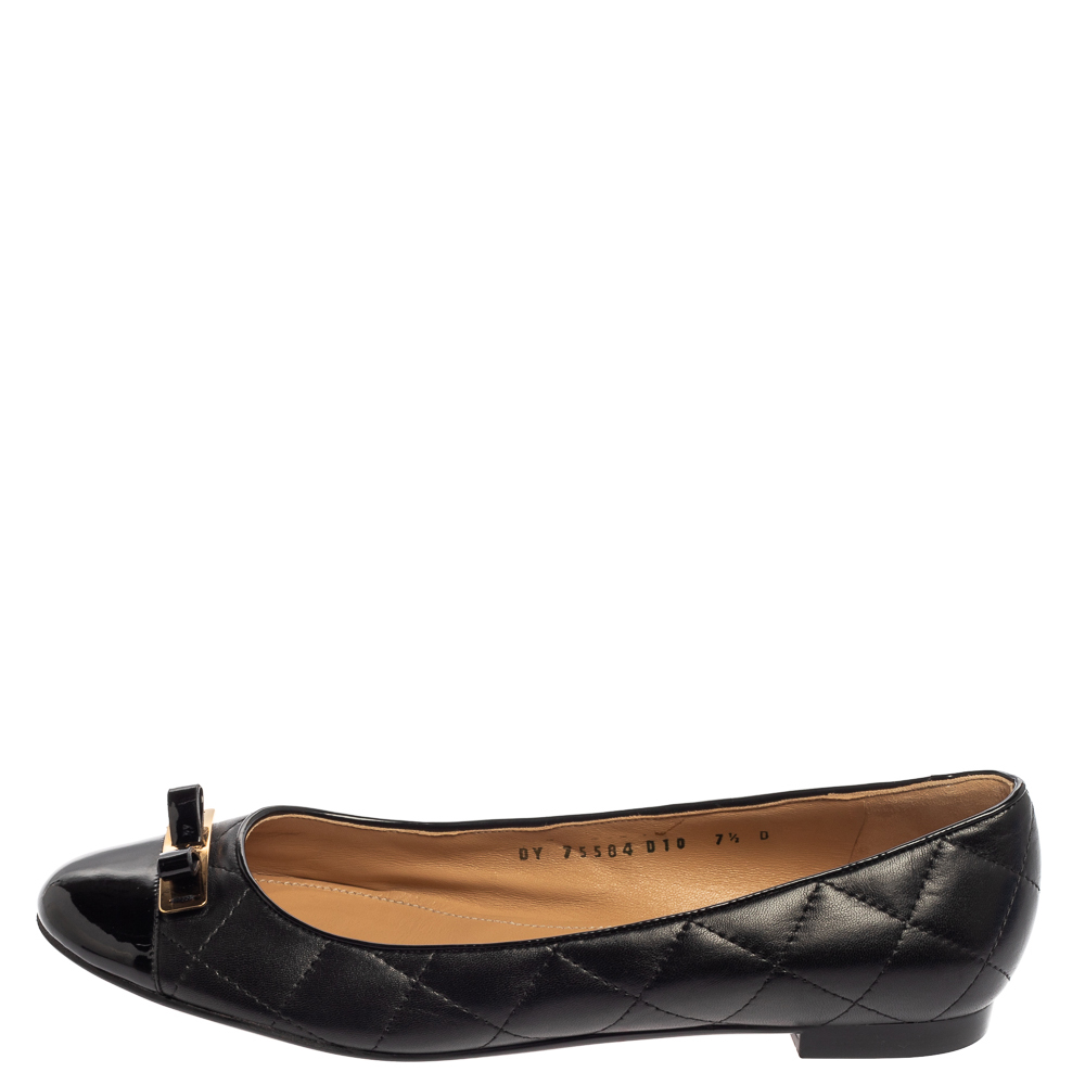 

Salvatore Ferragamo Black Quilted Leather And Patent Leather Cap Toe Bow Ballet Flats Size