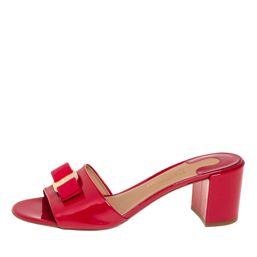 

Salvatore Ferragamo Red Patent Eolie Vara Bow Slide Sandals Size