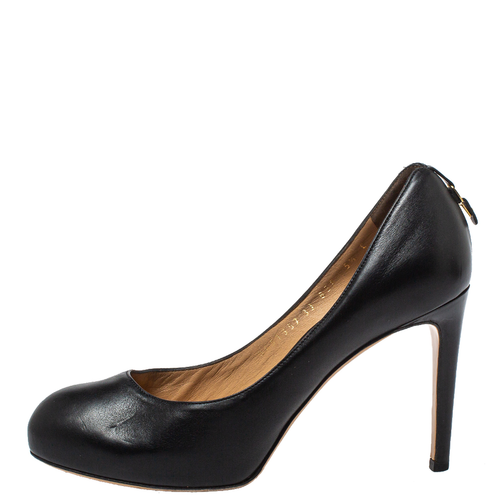 

Salvatore Ferragamo Black Leather Round Toe Pumps Size