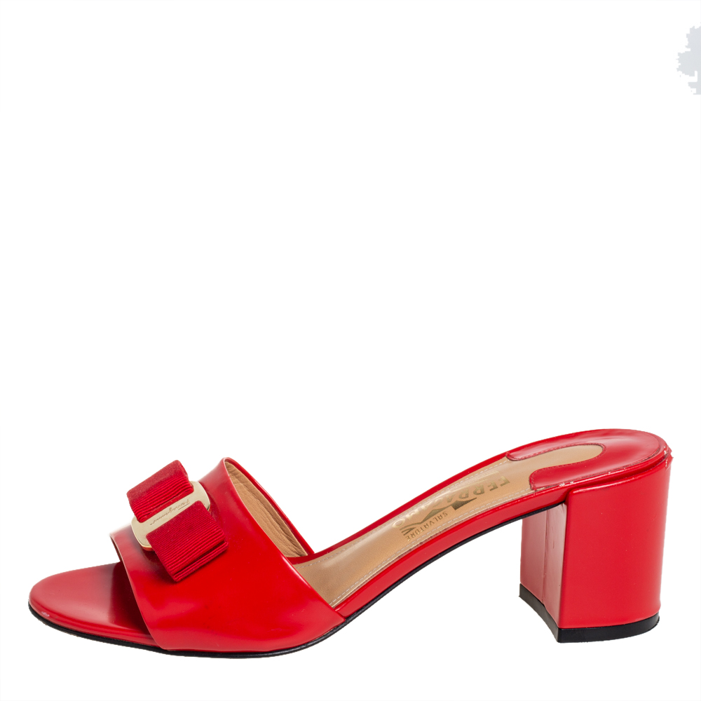

Salvatore Ferragamo Red Patent Leather Vara Bow Sandals Size