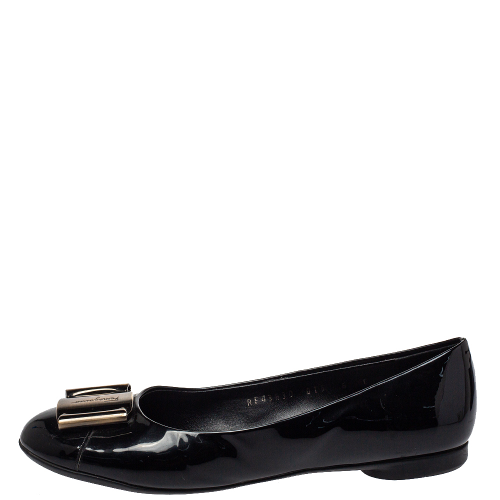 

Salvatore Ferragamo Black Patent Leather Metal Buckle Ballet Flats Size