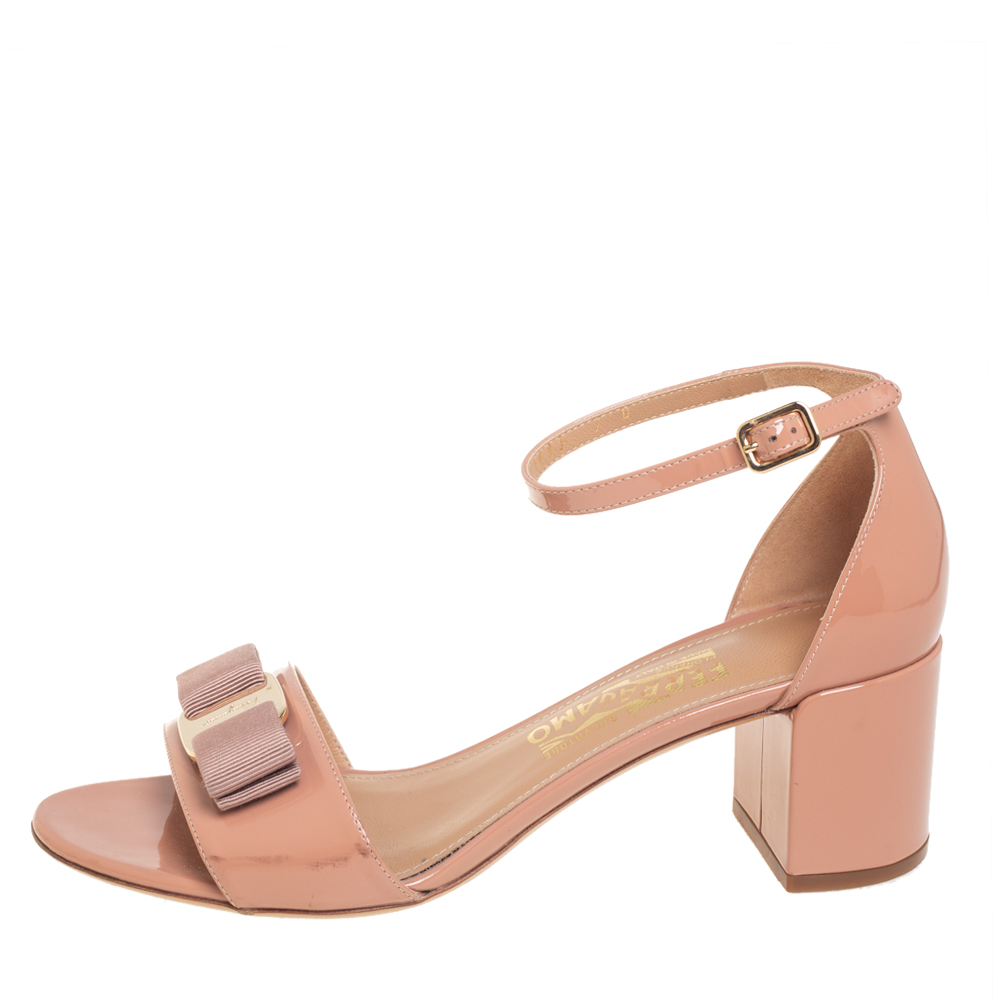 

Salvatore Ferragamo Nude Pink Patent Vara Bow Ankle Strap Sandals Size