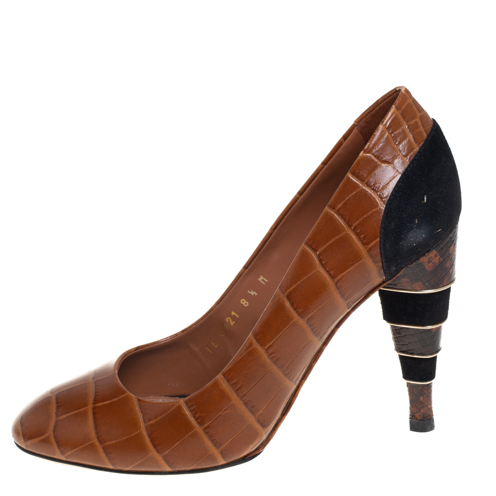 

Salvatore Ferragamo Brown Croc Embossed Leather Pumps Size