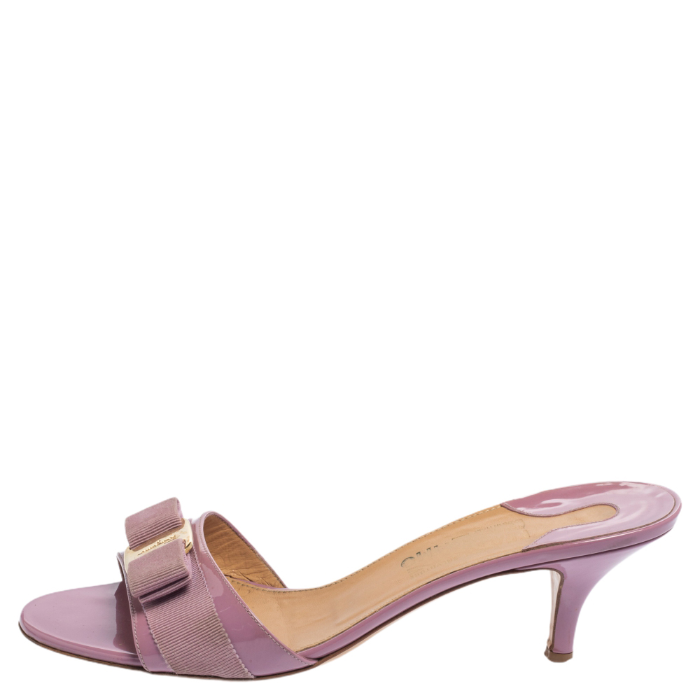 

Salvatore Ferragamo Lavender Patent Leather Vara Bow Slide Sandals Size, Purple