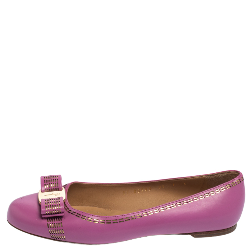 

Salvatore Ferragamo Pink Leather Vara Bow Ballet Flats Size