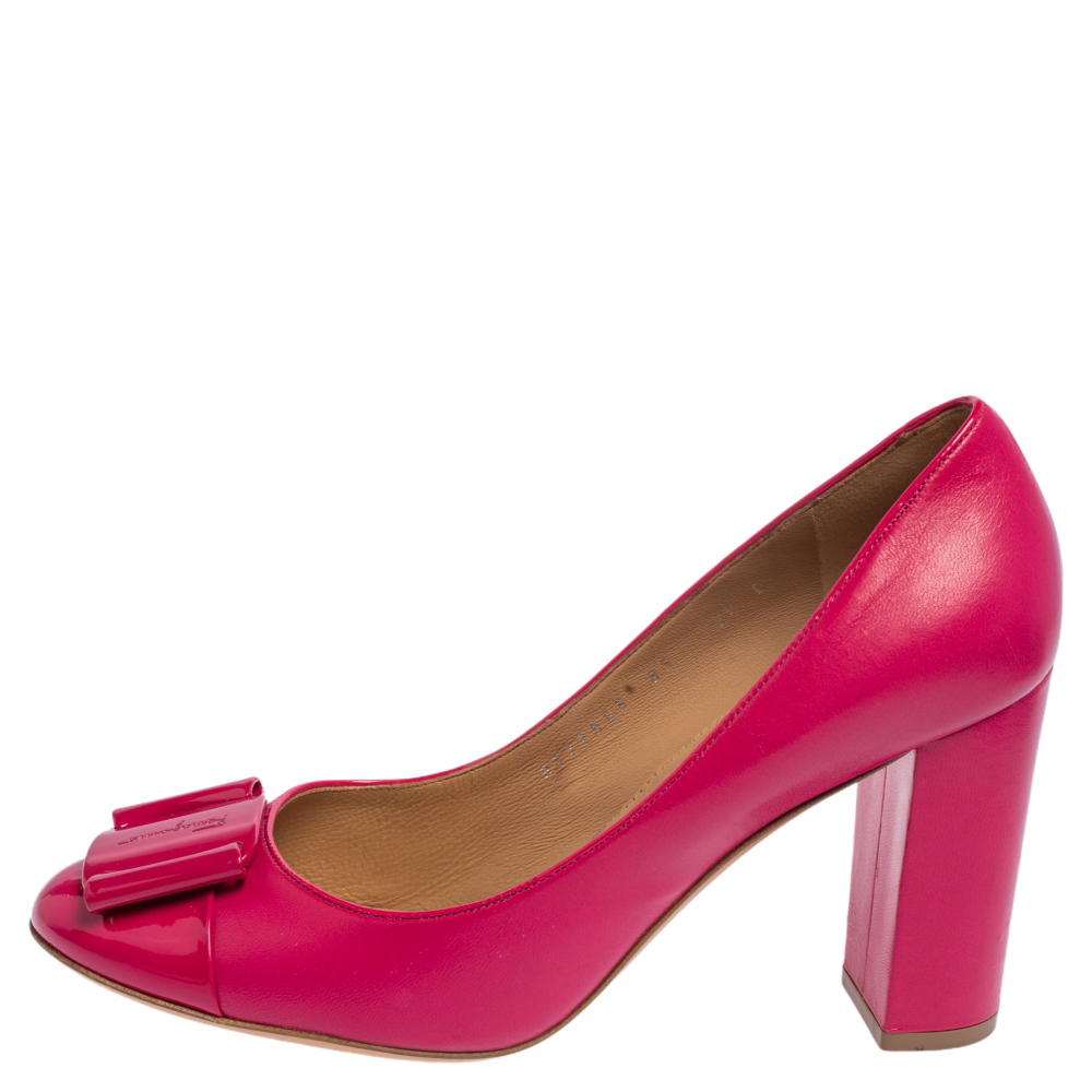 

Salvatore Ferragamo Pink Leather Vara Bow Pumps Size