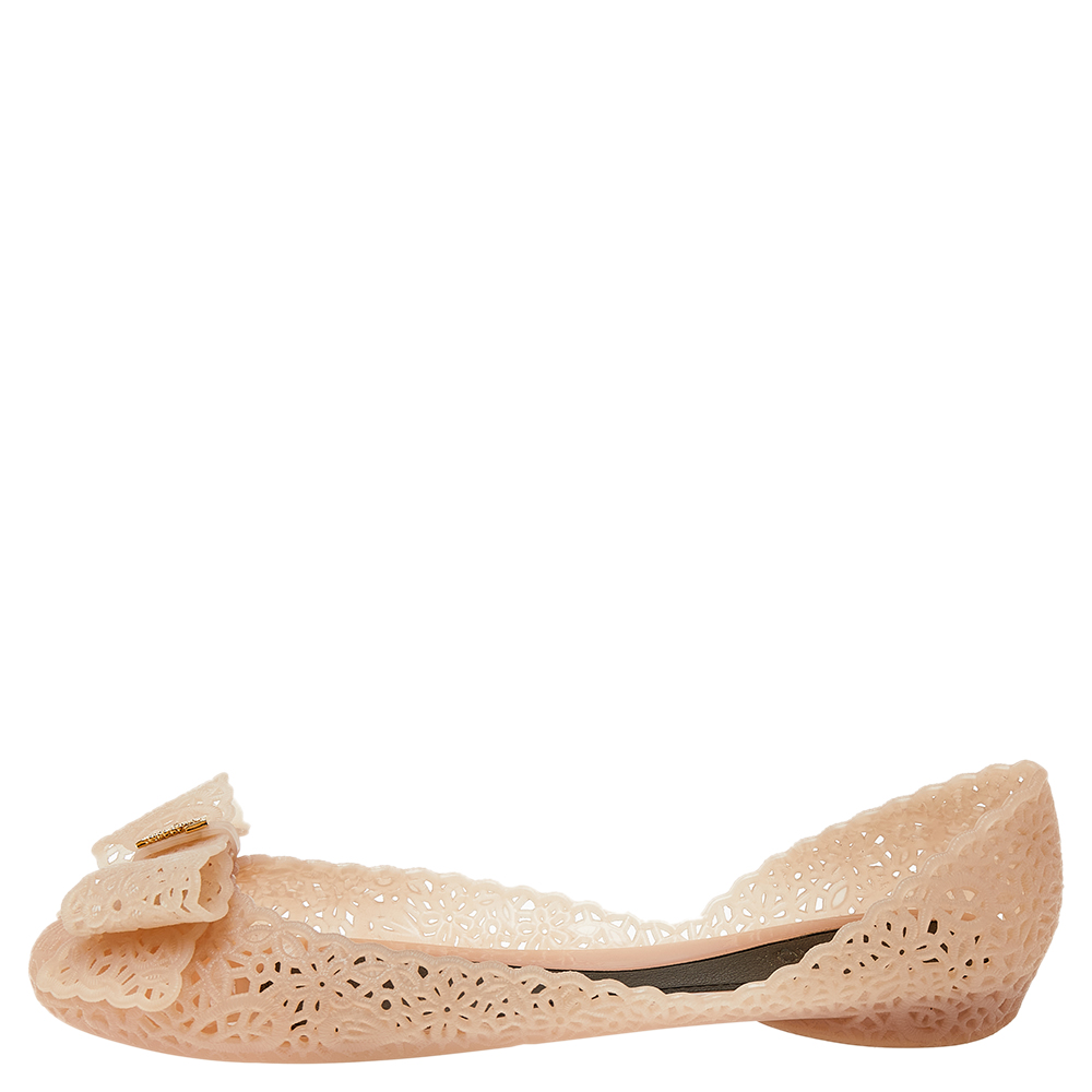 

Salvatore Ferragamo Beige Nilly Jelly Flats Size