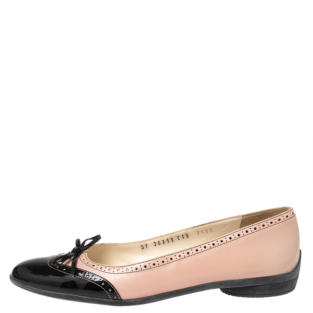 

Salvatore Ferragamo Pink/Black Leather And Patent Leather Graziosa Bow Ballet Flats Size