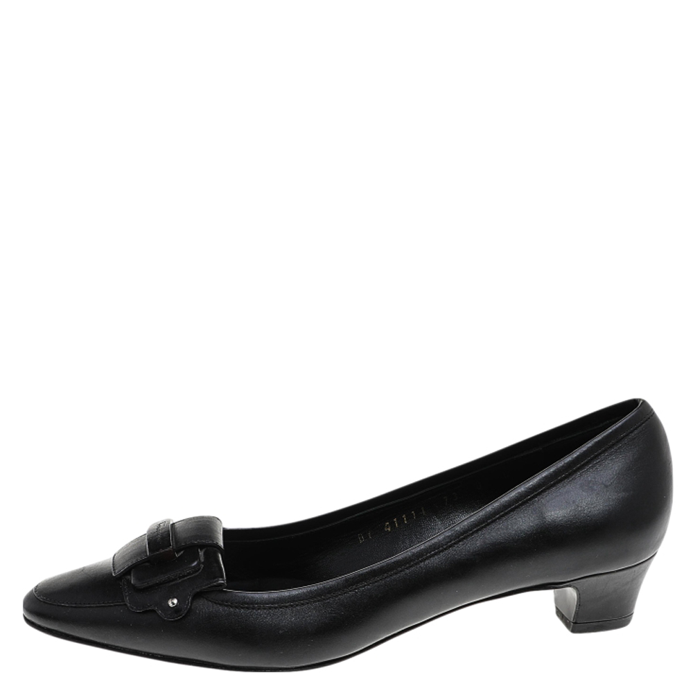 

Salvatore Ferragamo Black Leather Metal Logo Pumps Size