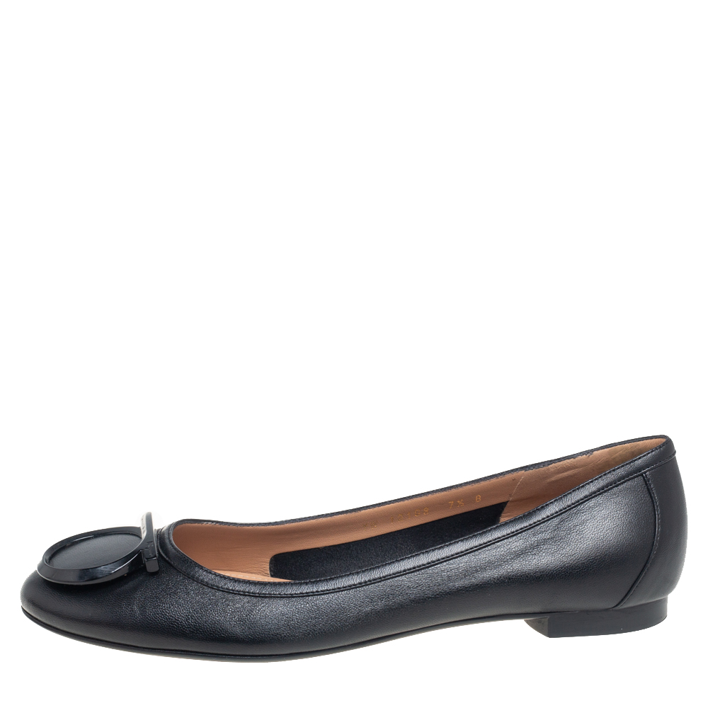 

Salvatore Ferragamo Black Leather Ballet Flats Size