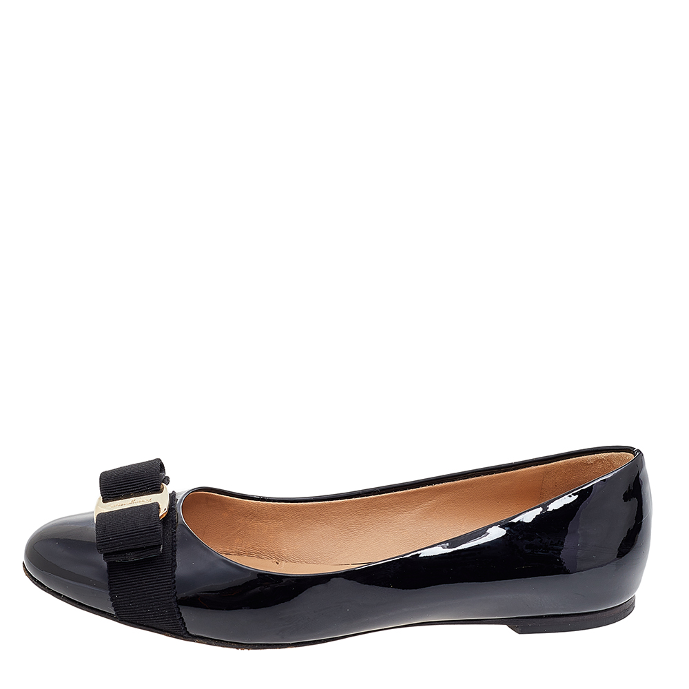 

Salvatore Ferragamo Black Patent Leather Varina Ballet Flats Size