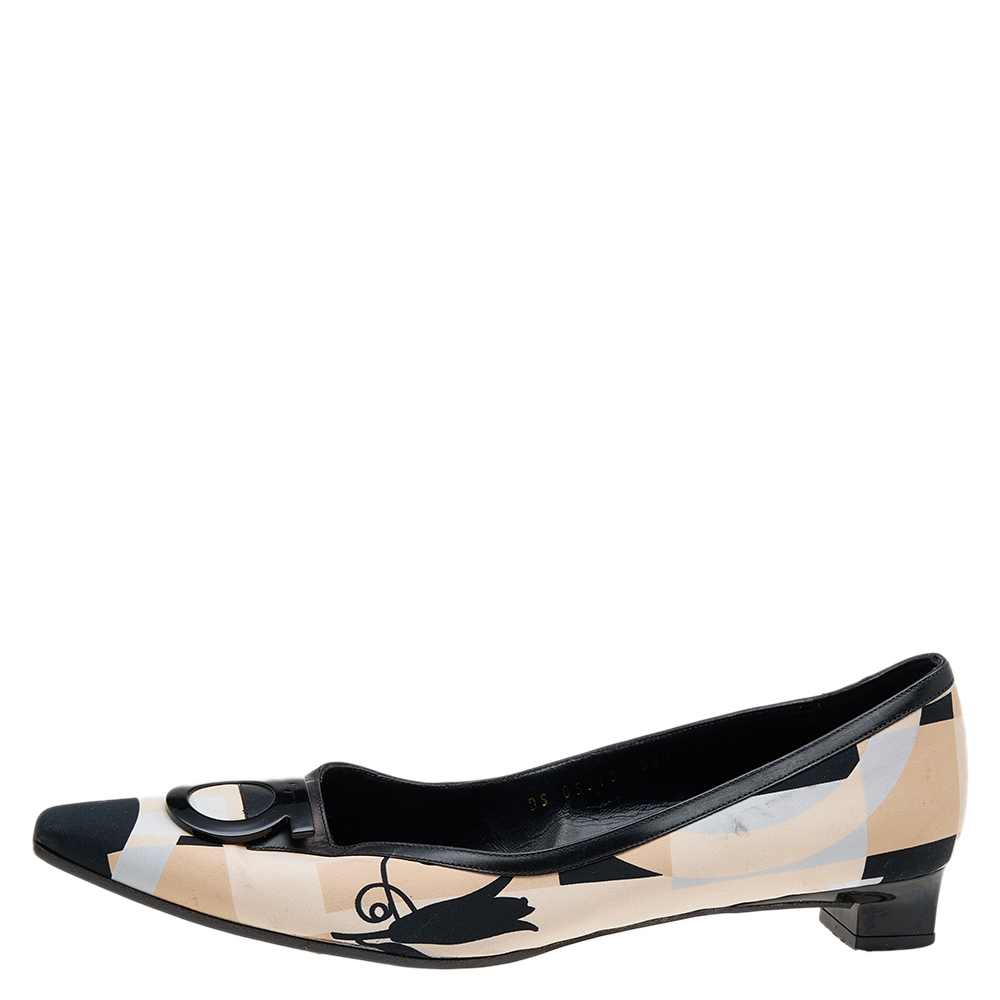 

Salvatore Ferragamo Beige/Black Satin And Leather Pumps Size