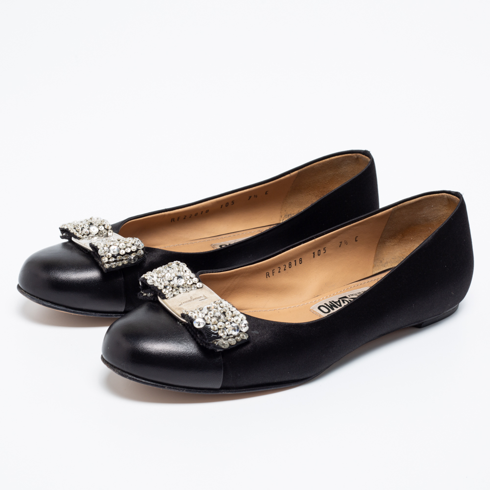 

Salvatore Ferragamo Black Leather And Satin Crystal Embellished Bow Ballet Flats Size