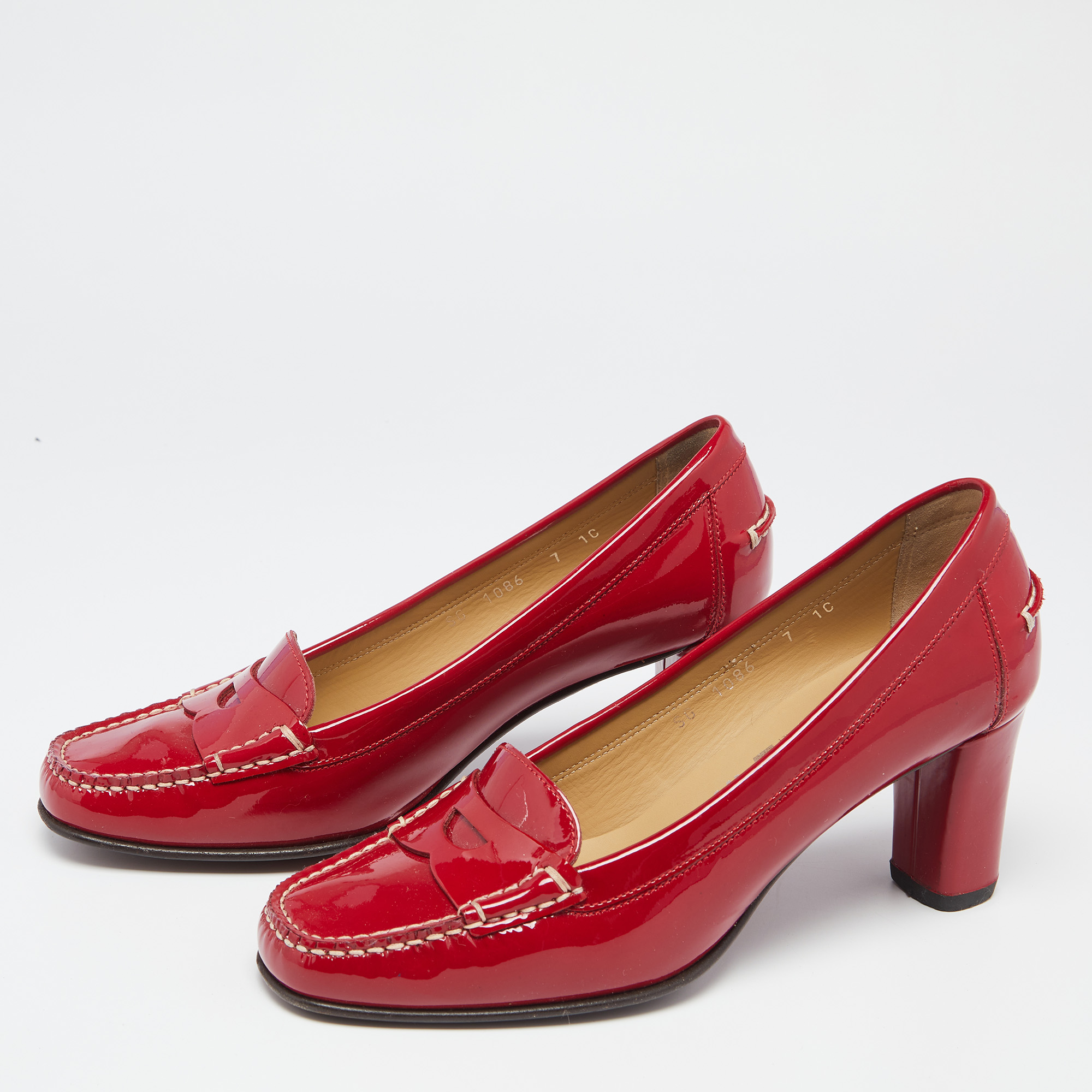 

Salvatore Ferragamo Red Patent Leather Block Heel Loafer Pumps Size