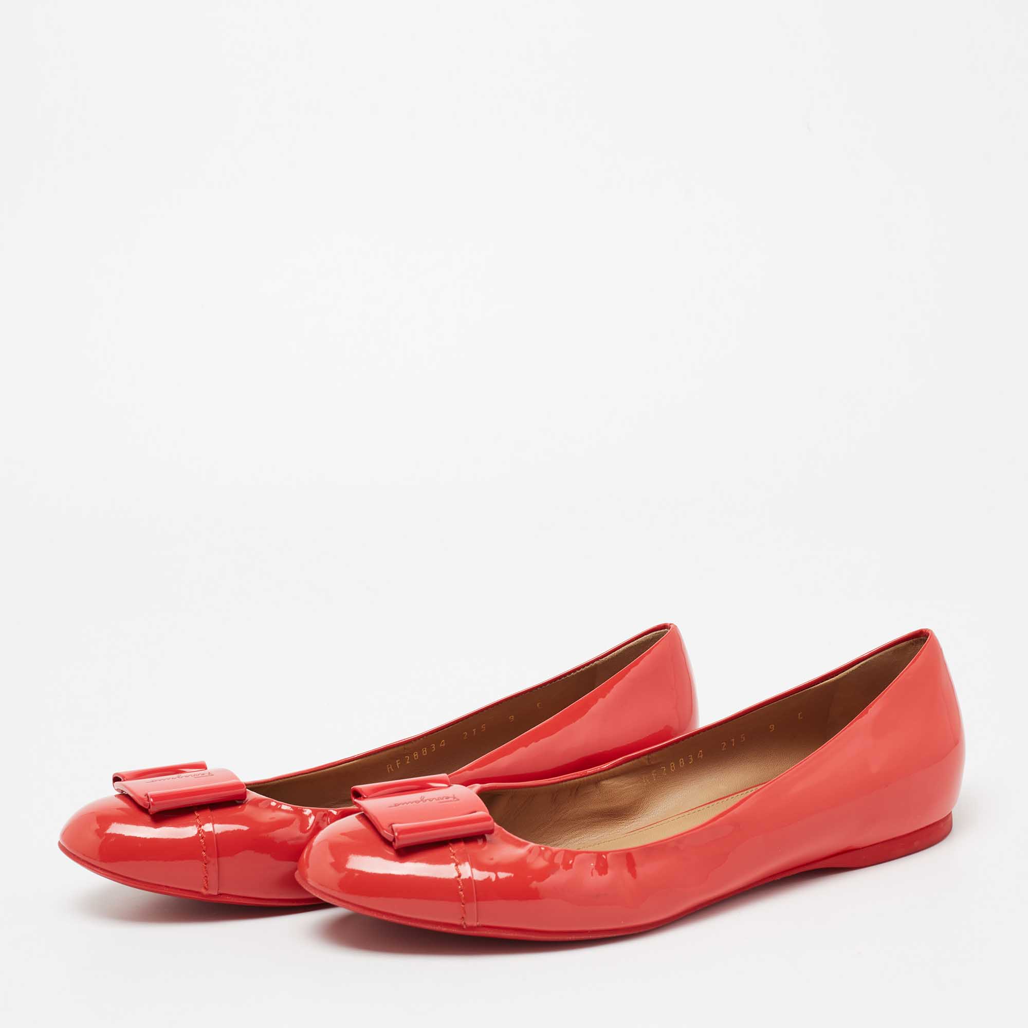 

Salvatore Ferragamo Coral Pink Patent Leather Degrade Ballet Flat Size