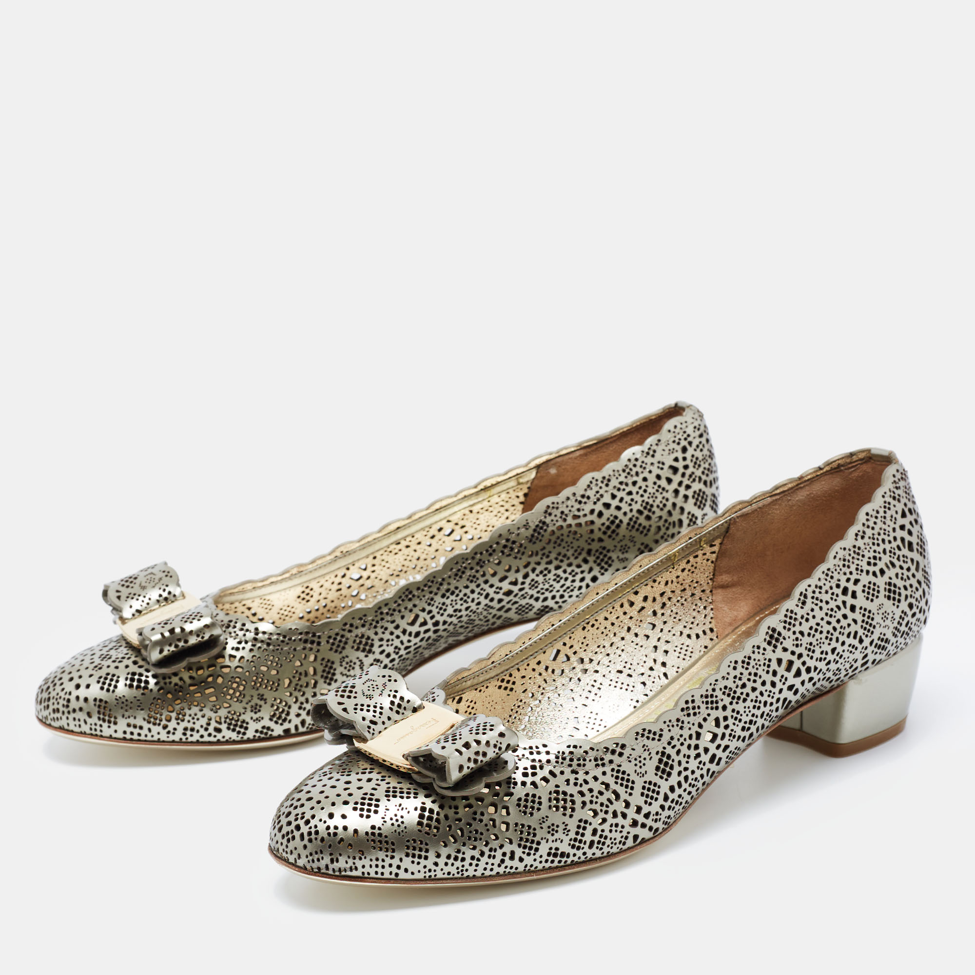 

Salvatore Ferragamo Grey Laser Cut Leather Vara Bow Pumps Size
