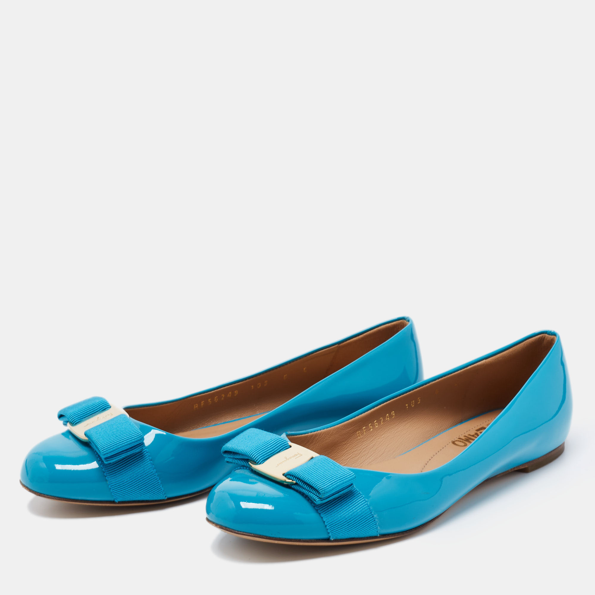 

Salvatore Ferragamo Blue Patent Leather Vara Bow Flats Size