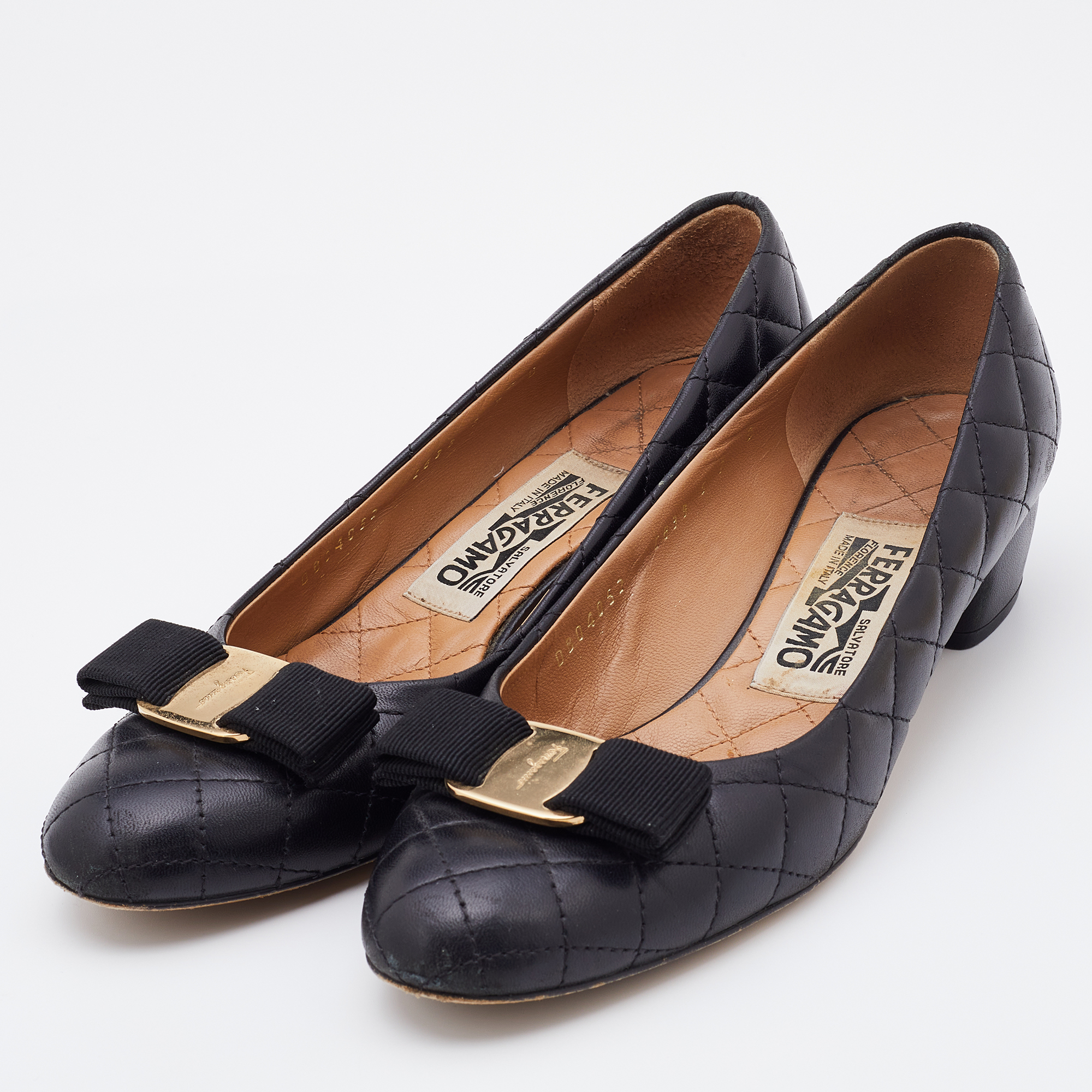

Salvatore Ferragamo Black Leather Vara Bow Block Heel Pumps Size