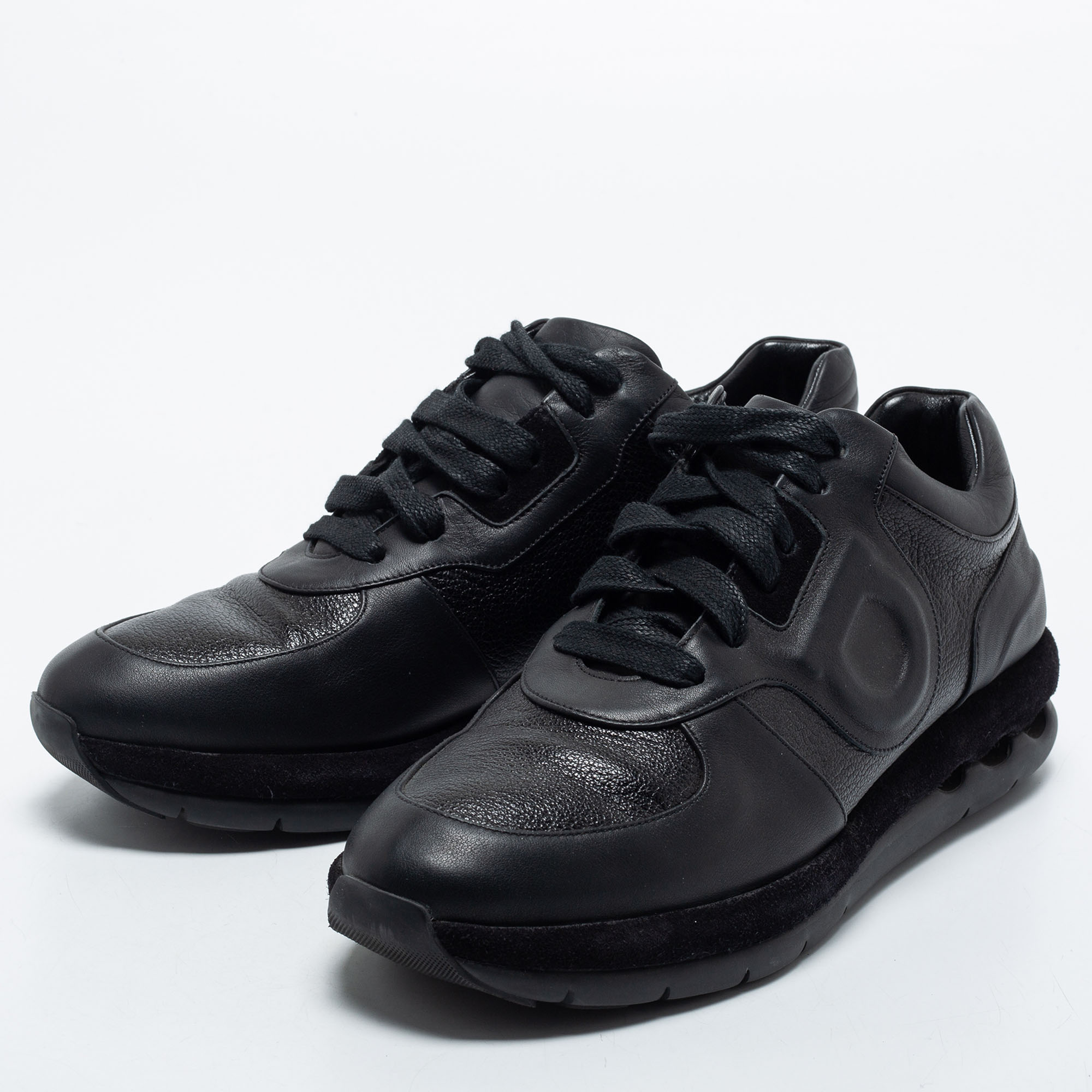 

Salvatore Ferragamo Black Leather Low Top Sneakers Size