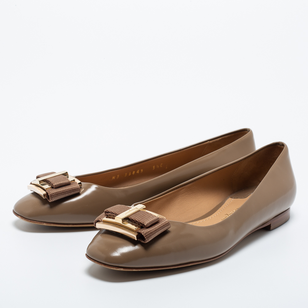 

Salvatore Ferragamo Brown Leather Buckle Ballet Flats Size