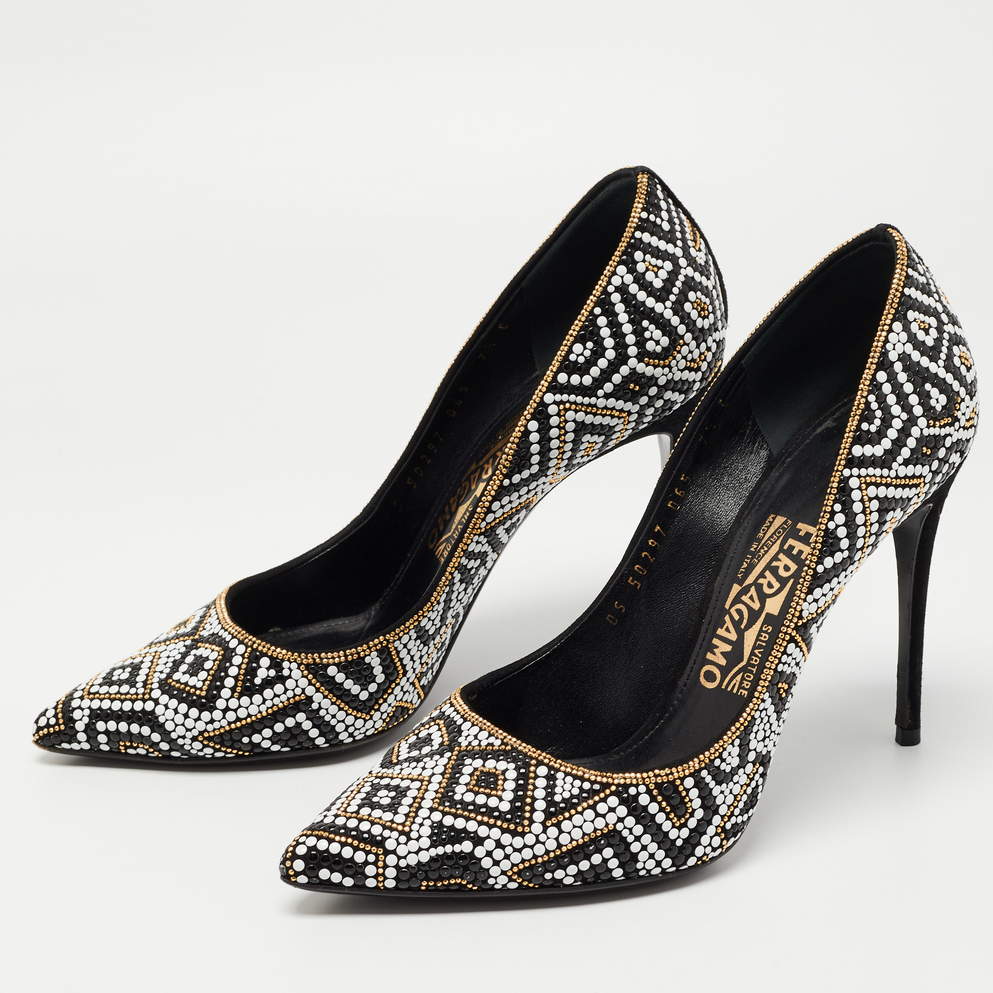 

Salvatore Ferragamo Black/White Suede and Mosaic Embellished Pointed Toe Pumps Size