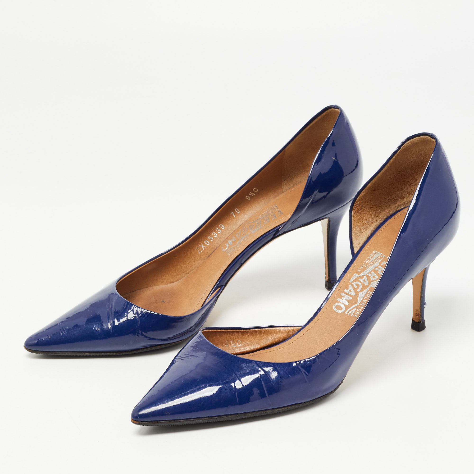 

Salvatore Ferragamo Blue Patent Leather D'Orsay Pumps Size