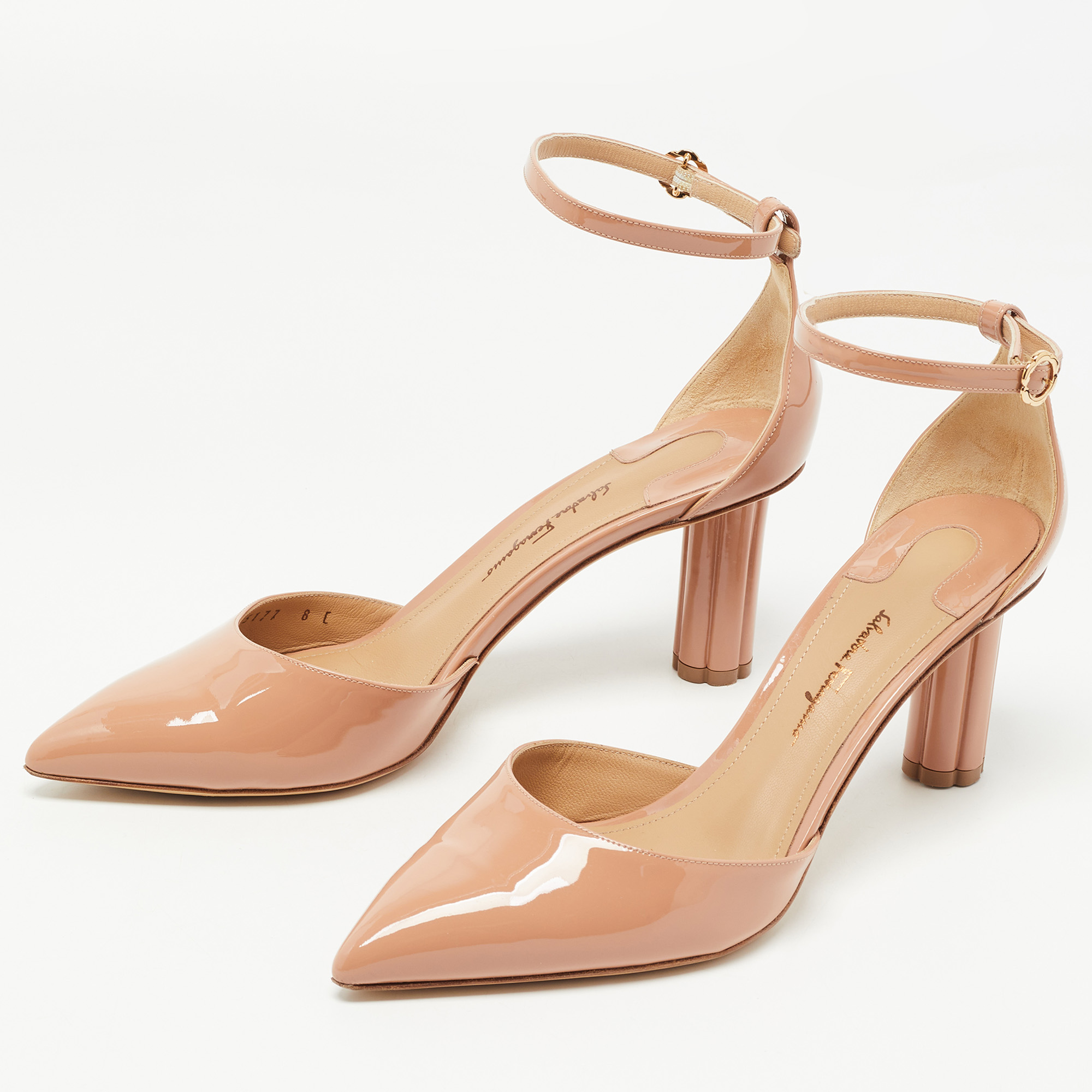 

Salvatore Ferragamo Beige Patent Leather Ankle Strap Pointed Toe Sandals Size