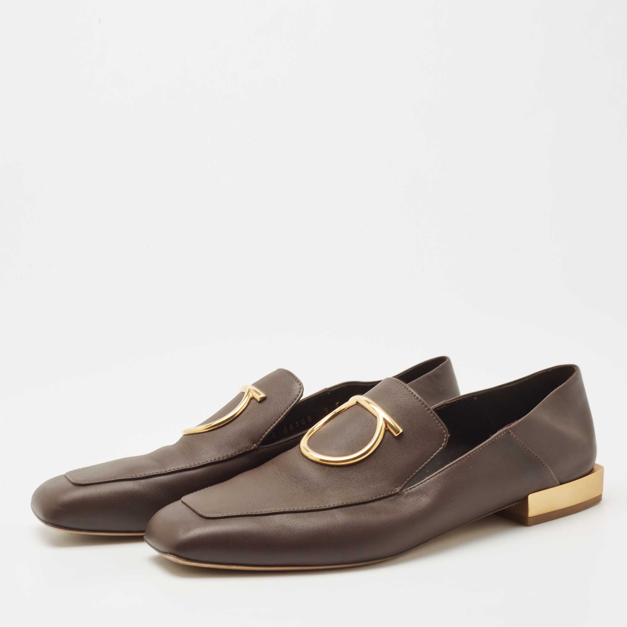 

Salvatore Ferragamo Brown Leather Gancini Loafers Size