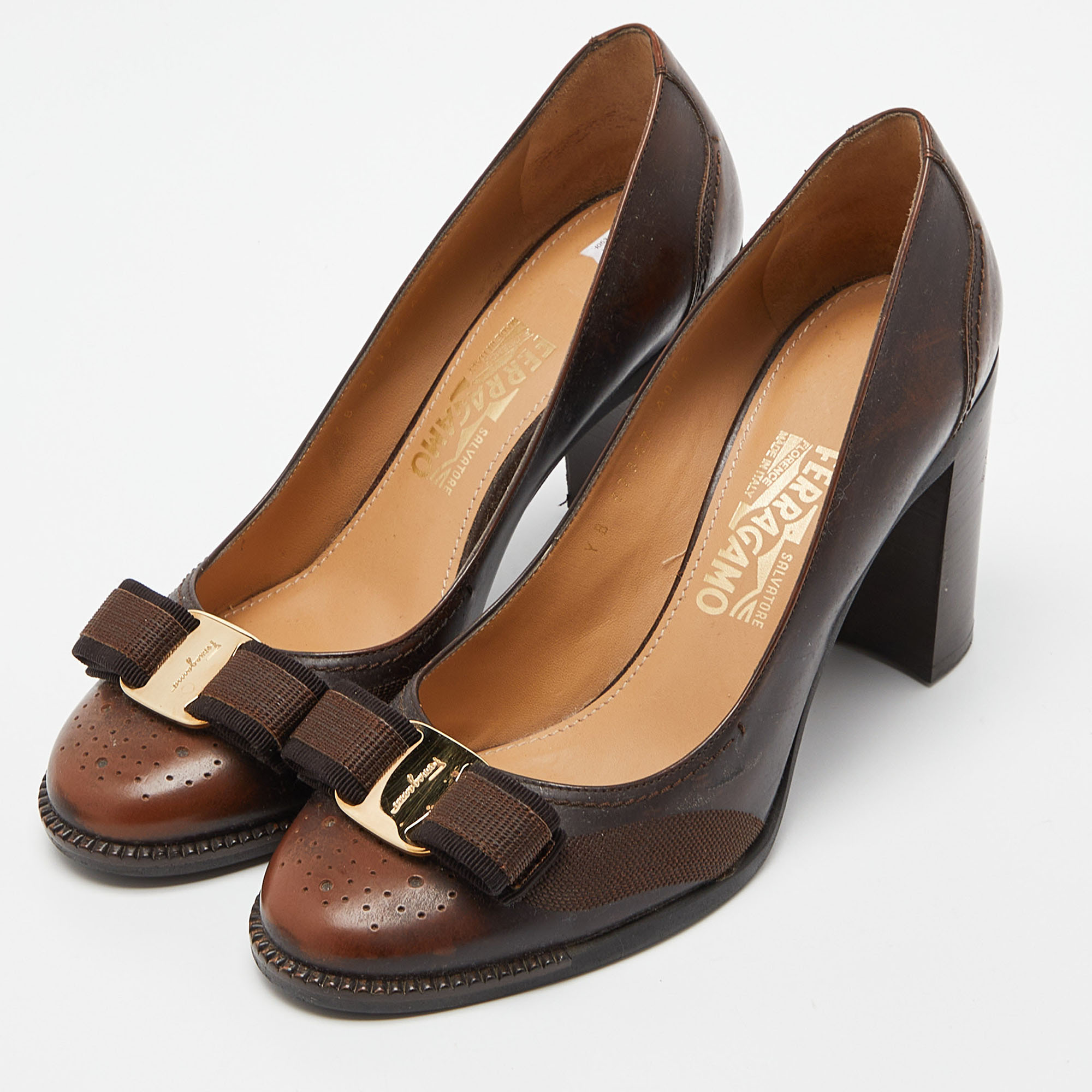 

Salvatore Ferragamo Brown Leather Vara Bow Block Heels Pumps Size