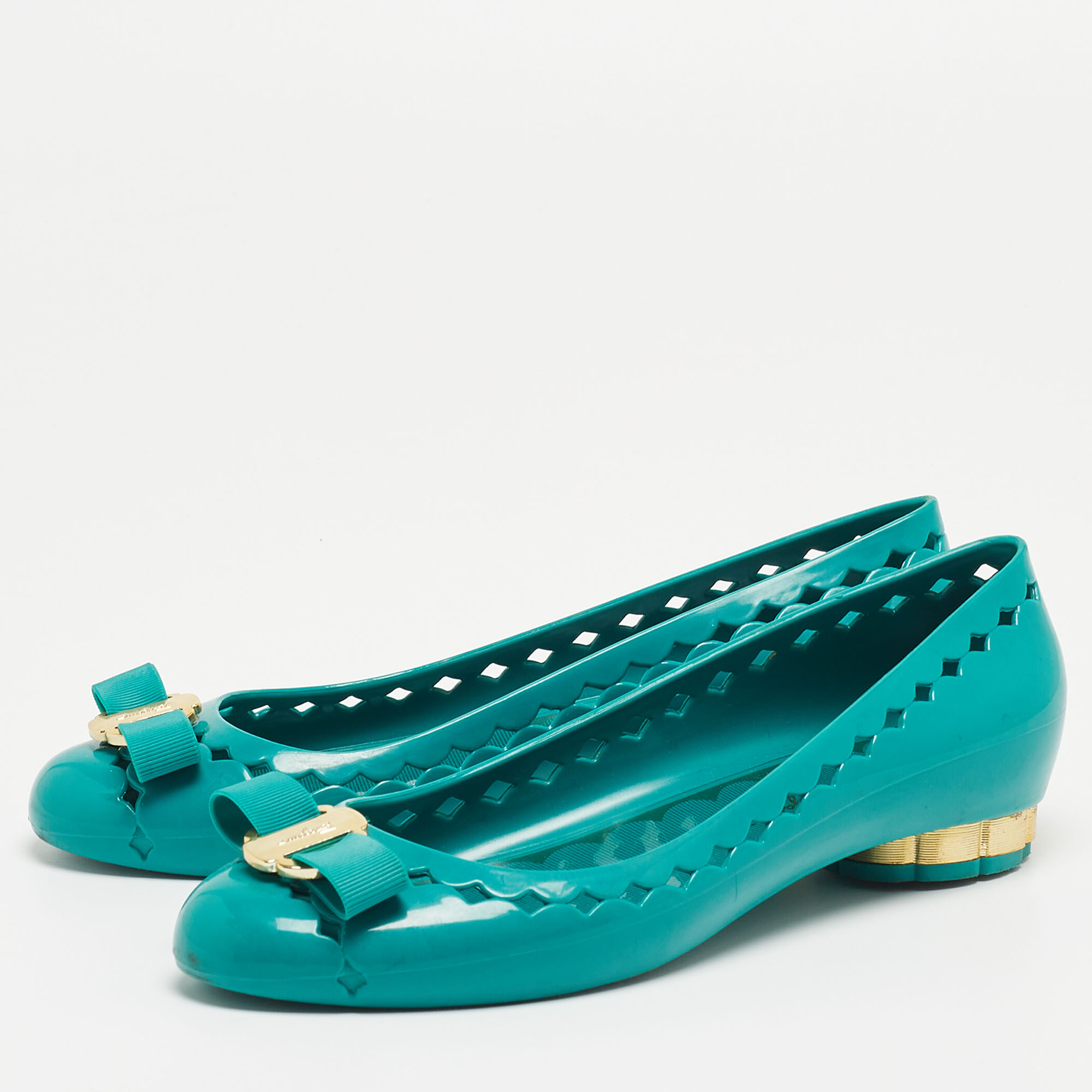 

Salvatore Ferragamo Green Jelly Vara Bow Ballet Flats Size