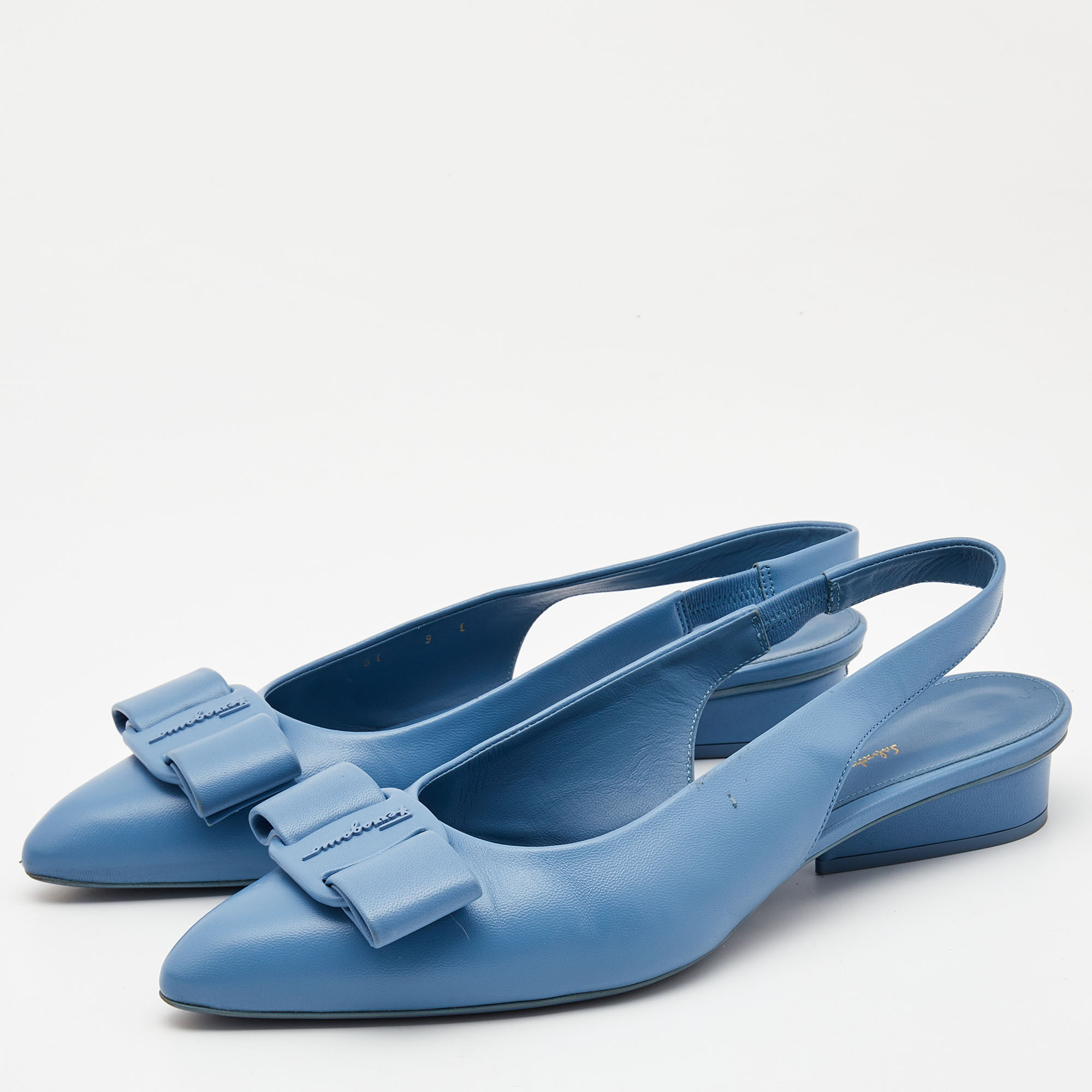 

Salvatore Ferragamo Blue Leather Vara Bow Slingback Flats Size