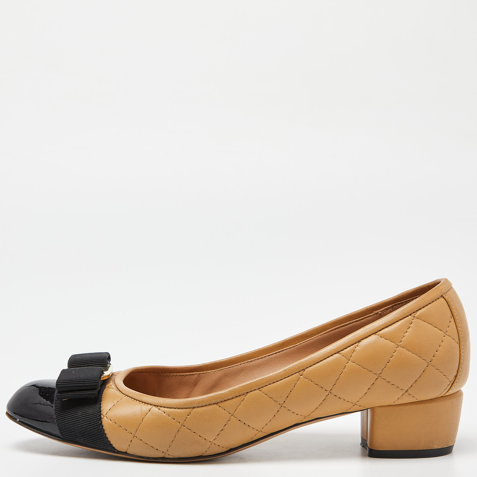 

Salvatore Ferragamo Beige/Black Leather and Patent Block Heel Pumps Size