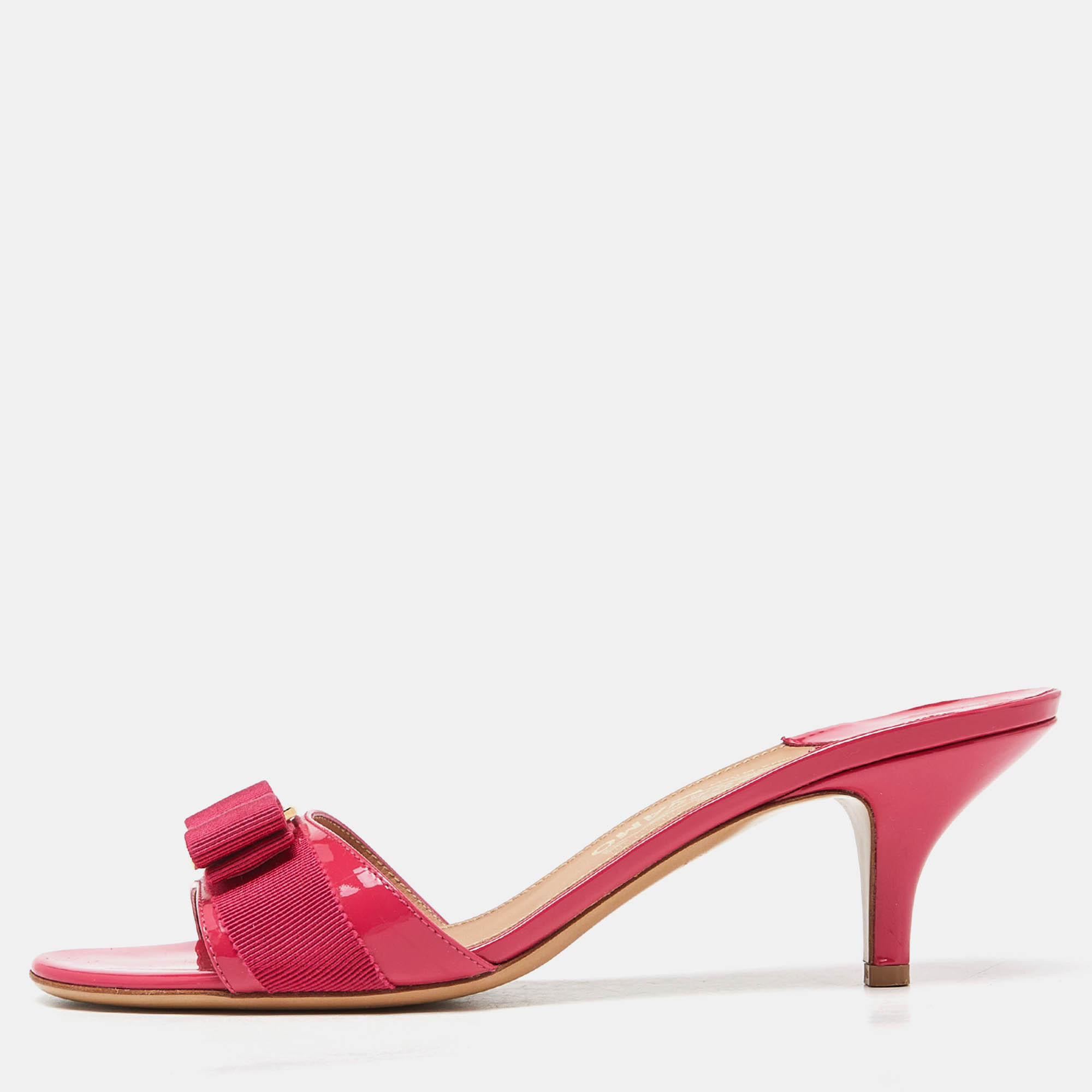 Salvatore Ferragamo Pink Patent Leather Vara Bow Slide Sandals Size 38.5