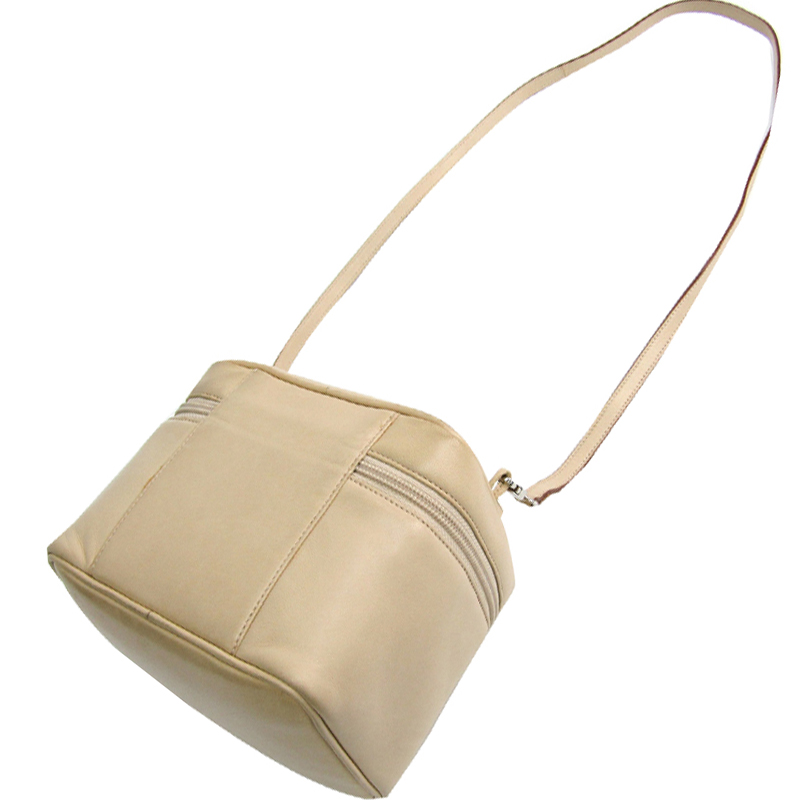 

Salvatore Ferragamo Beige Leather Vara Vanity Bag