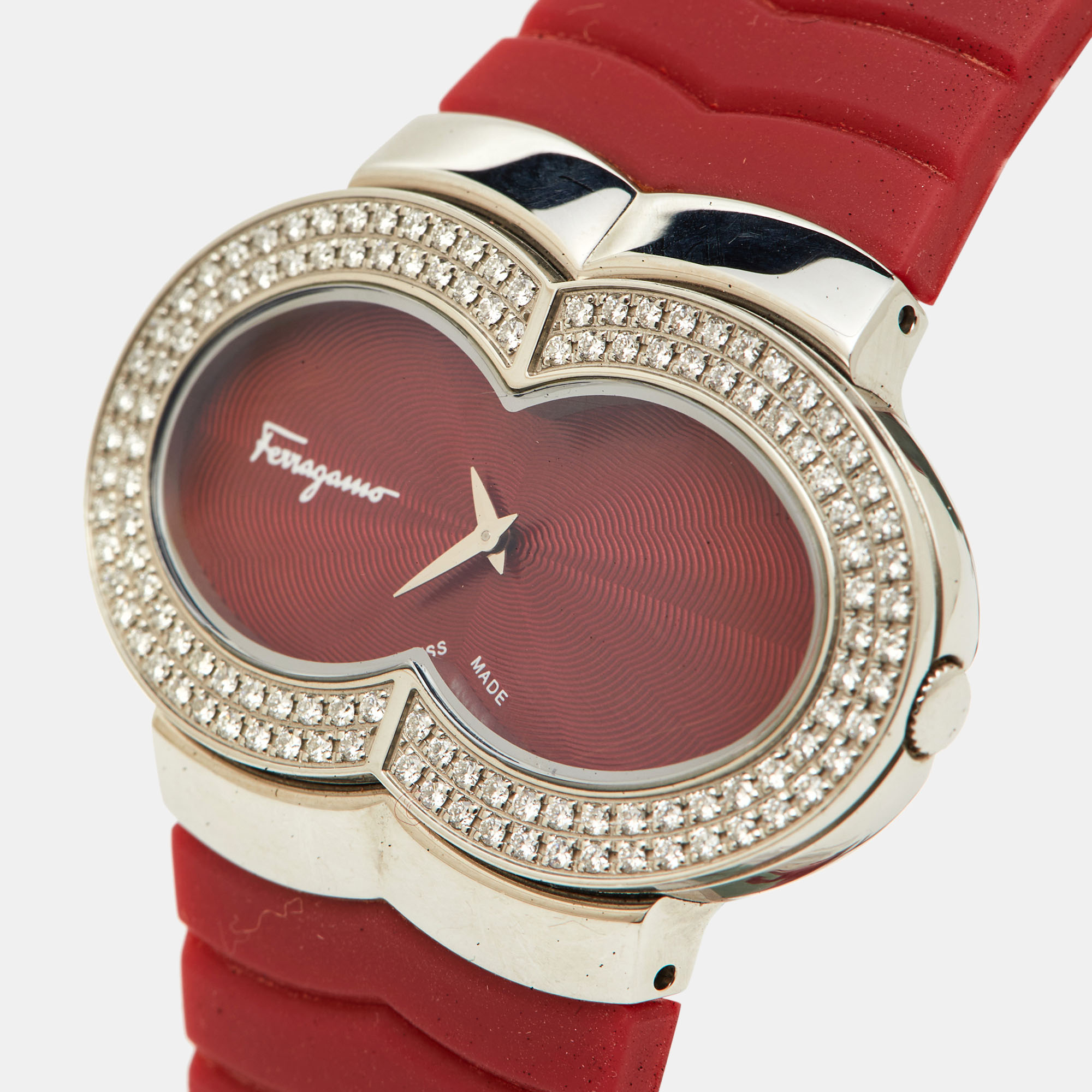 

Salvatore Ferragamo Red Diamond Stainless Steel Rubber Assoluto F59 Women's Wristwatch