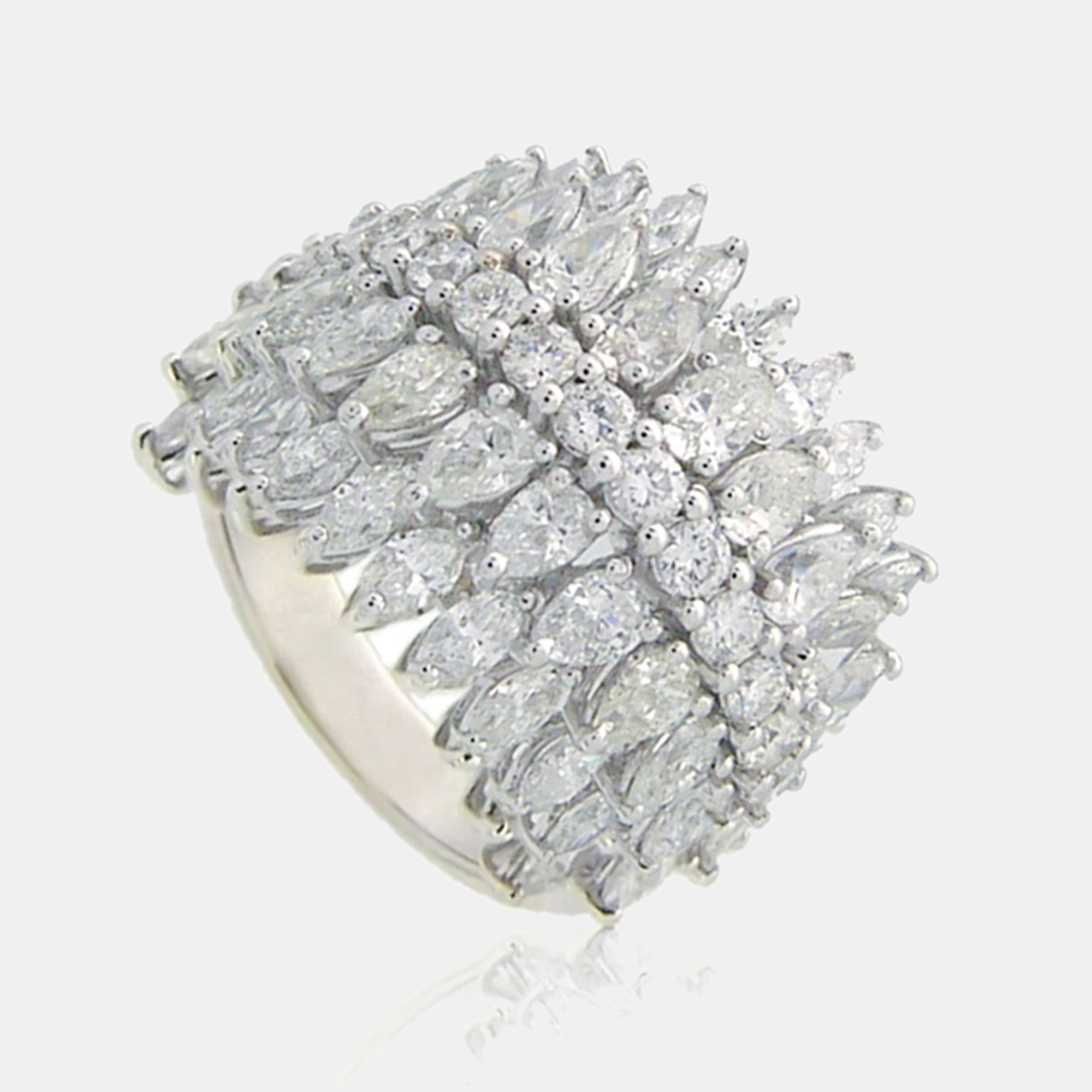 

SAMA 18K White Gold Ring