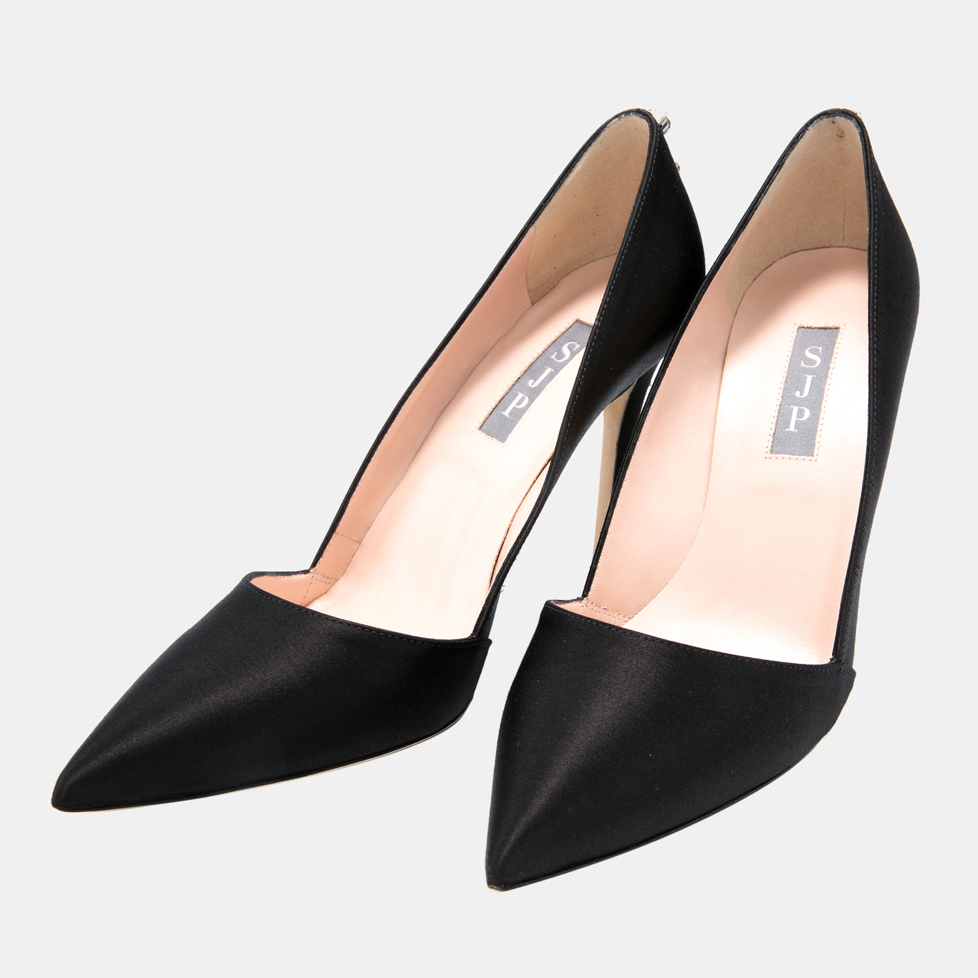 

SJP Sarah Jessica Parker 100MM BLACK SATIN DUCHESSA
