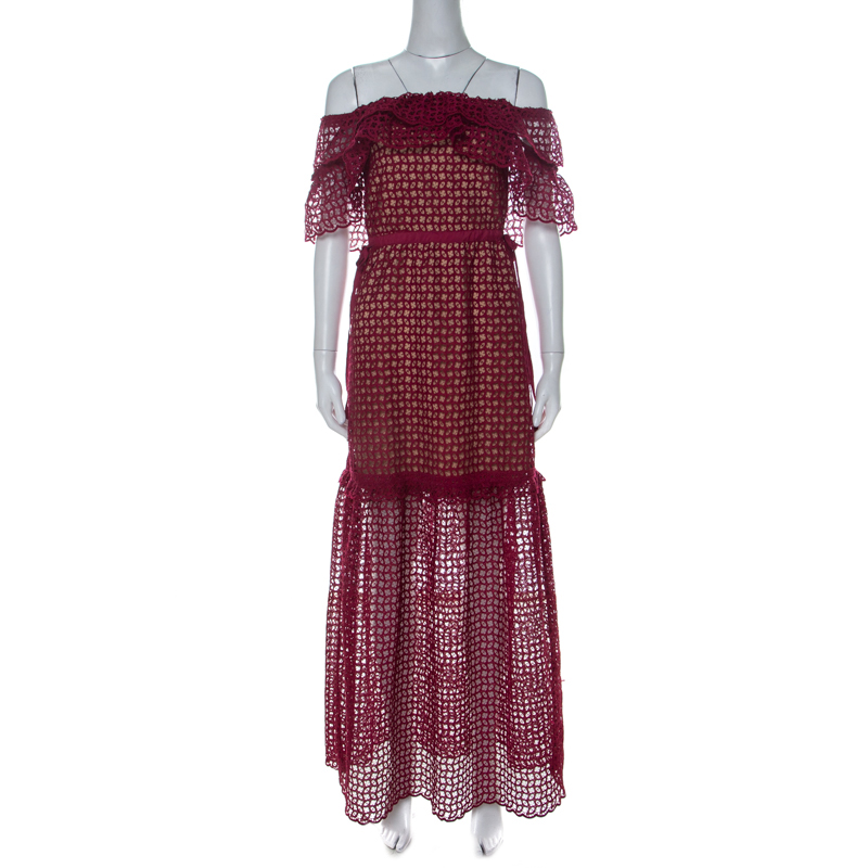 Pre Owned فستان سيلف بورتريت قصة مميزة مكشكش بلا أكتاف دانتيل أحمر S