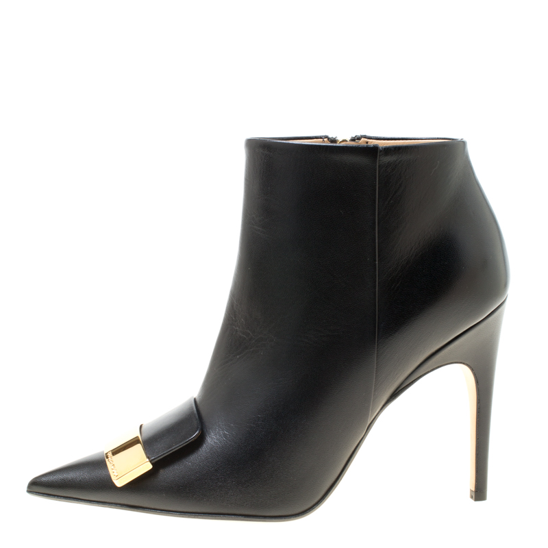 

Sergio Rossi Black Leather Pointed Toe Ankle Boots Size
