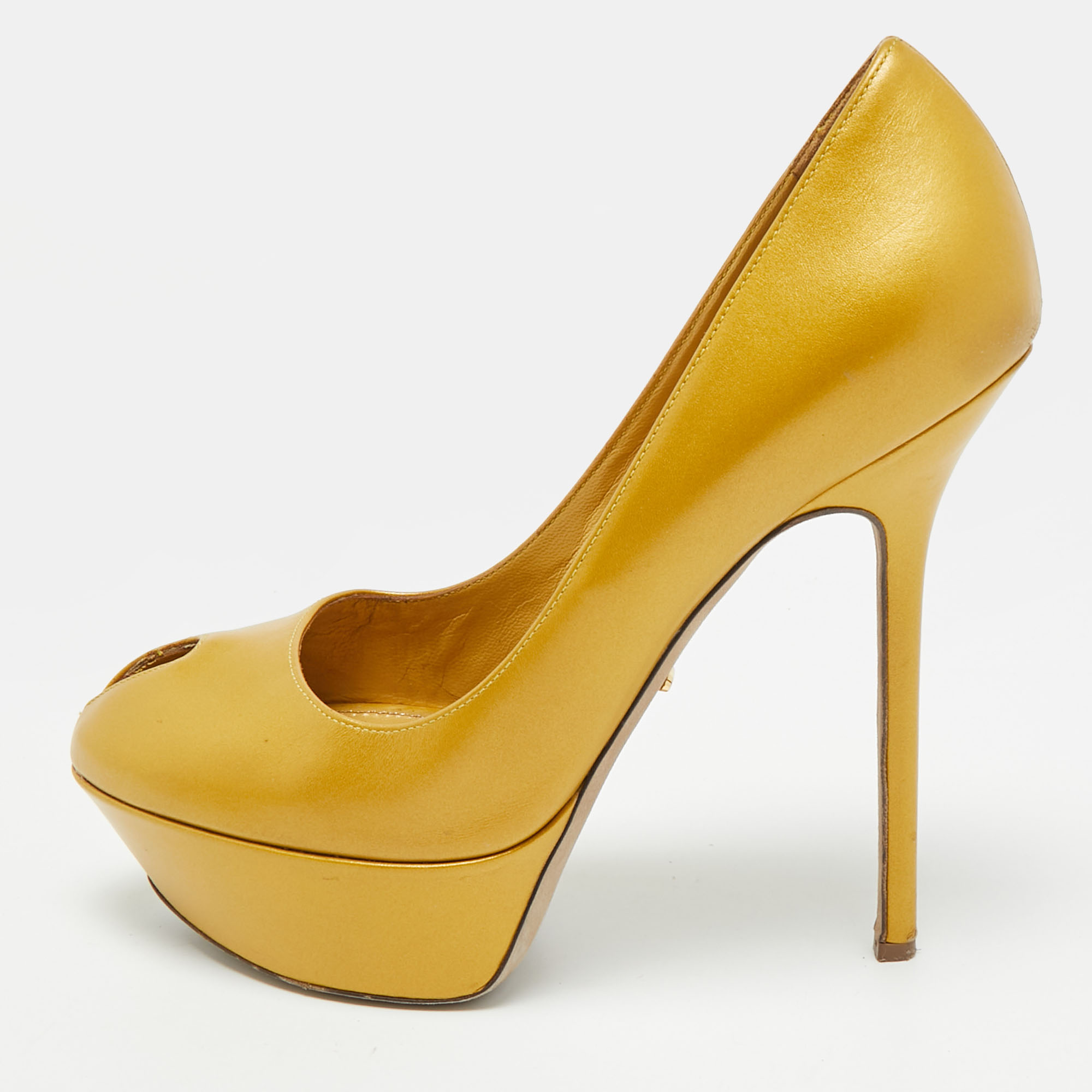 

Sergio Rossi Size  Gold Leather Platform Pumps