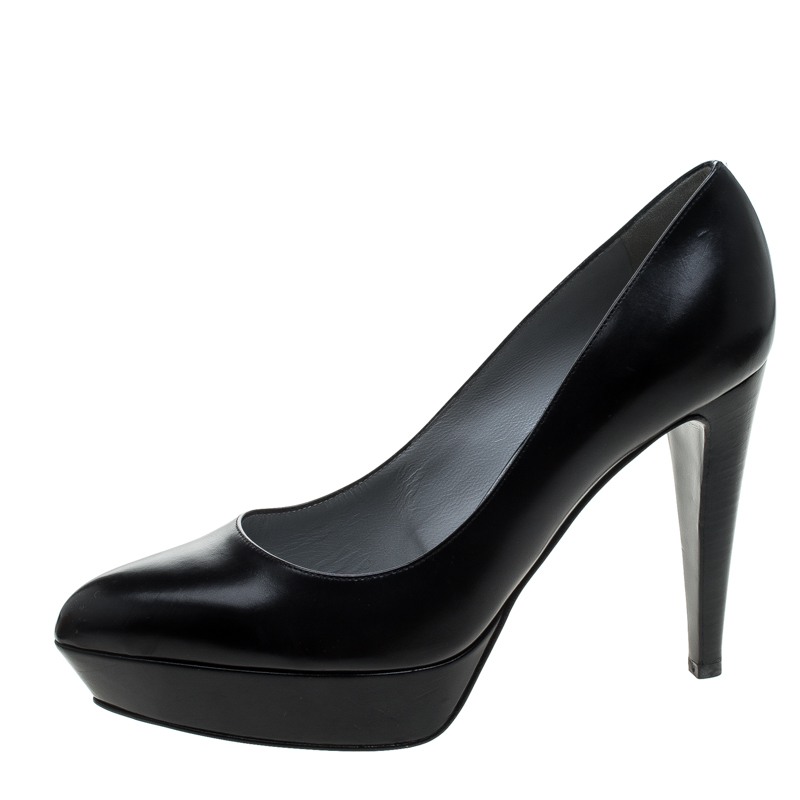 

Sergio Rossi Black Leather Platform Pumps Size