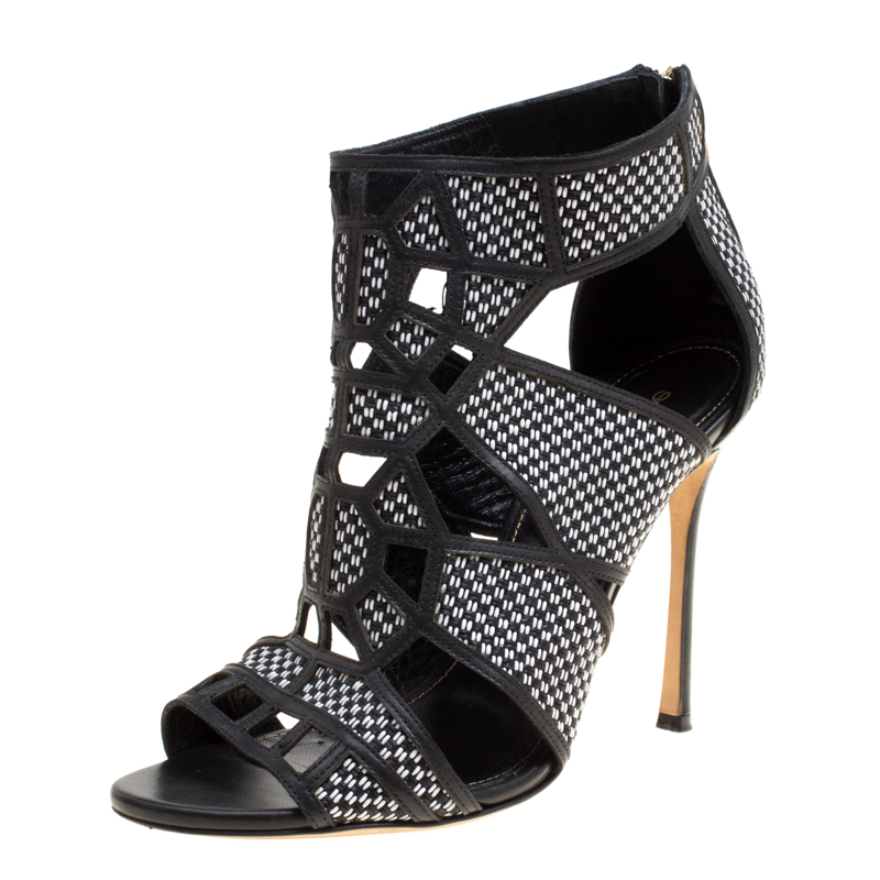 Pre Owned Sergio Rossi Monochrome Woven Raffia And Leather Cutout Sandals Size 36